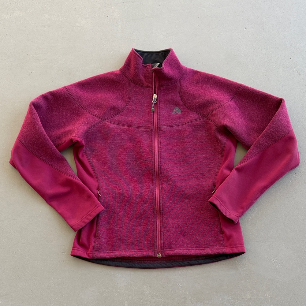 Nike ACG Women's Magenta Lightweight Jacket Size Small